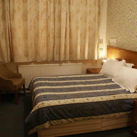 Kirkdale Hotel Кройдон Экстерьер фото