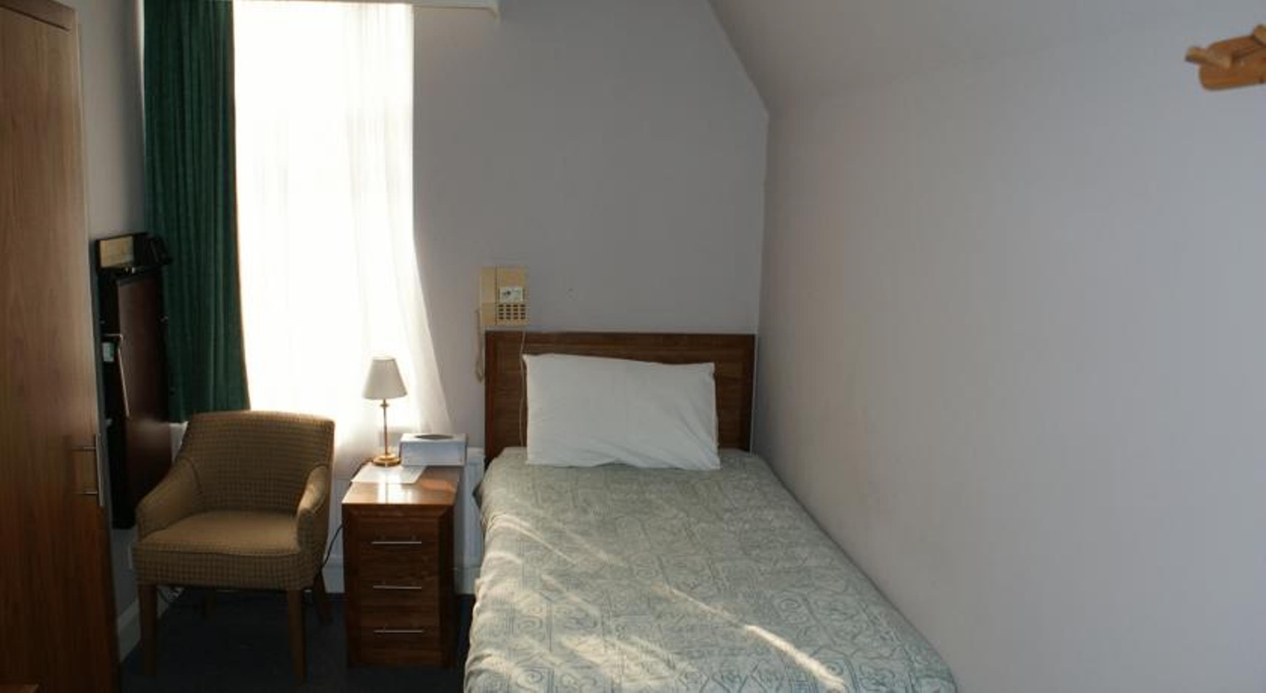 Kirkdale Hotel Кройдон Экстерьер фото