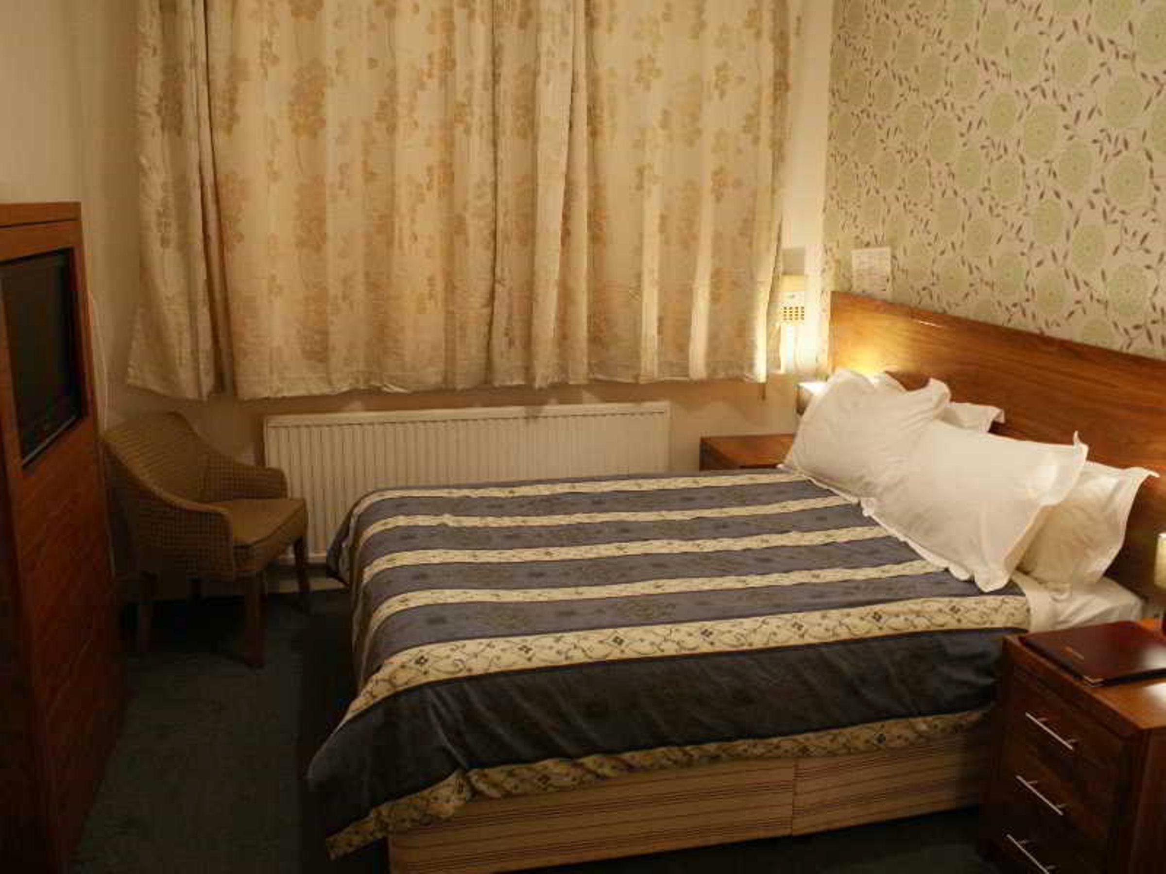 Kirkdale Hotel Кройдон Экстерьер фото