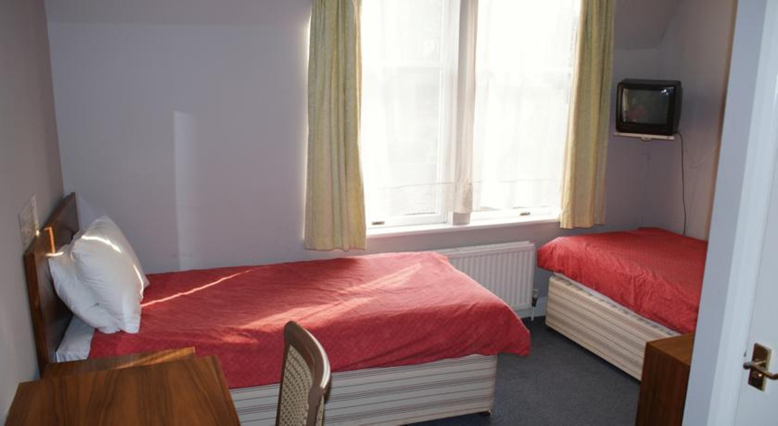 Kirkdale Hotel Кройдон Экстерьер фото