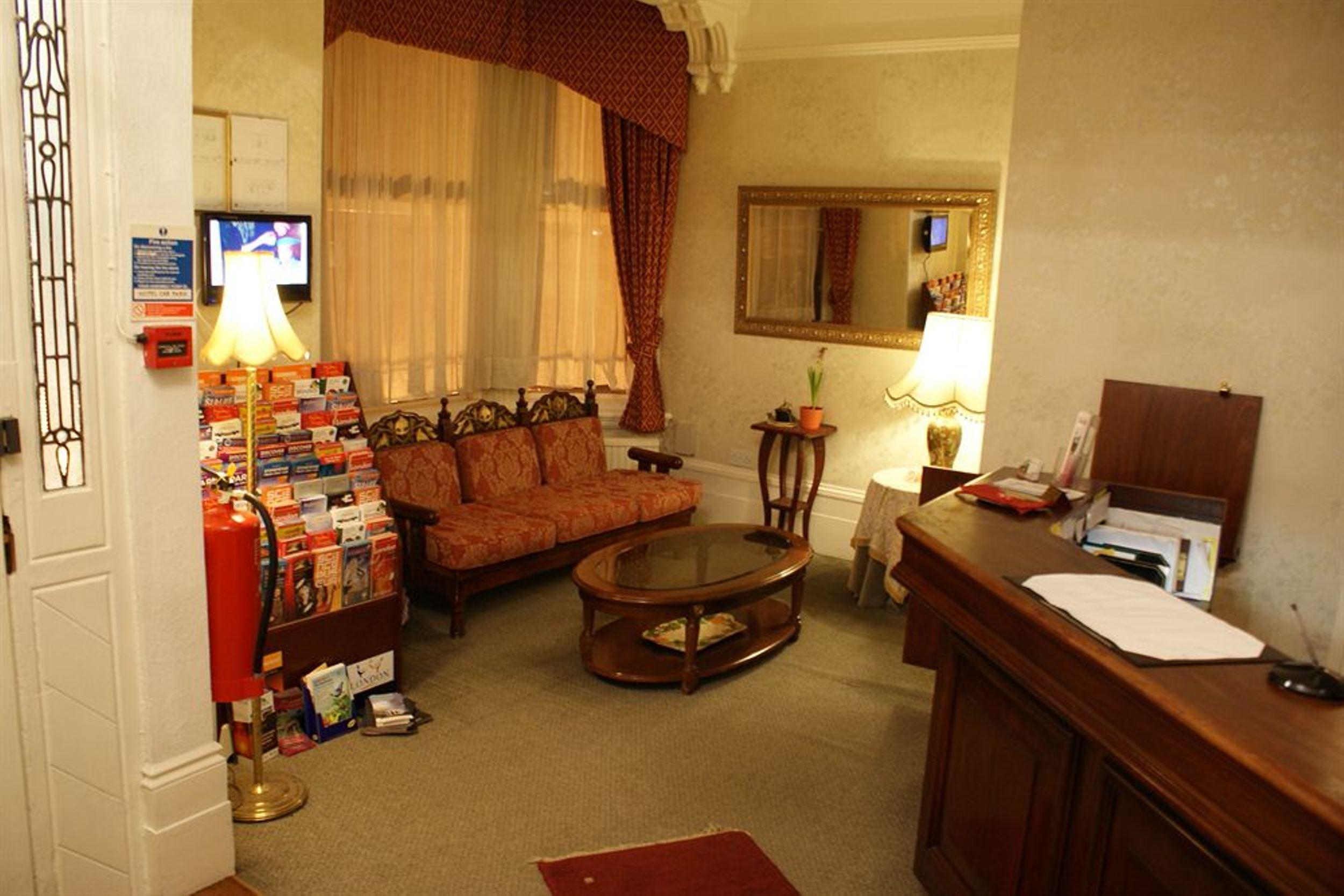 Kirkdale Hotel Кройдон Экстерьер фото