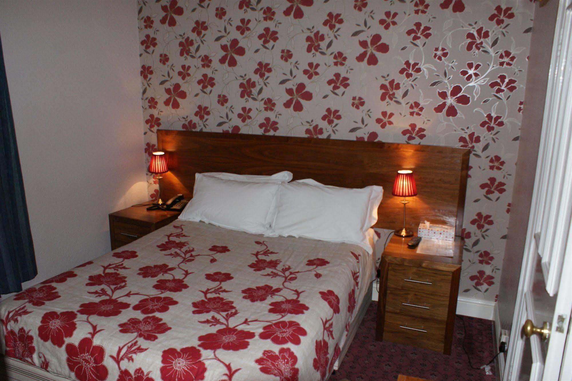 Kirkdale Hotel Кройдон Экстерьер фото
