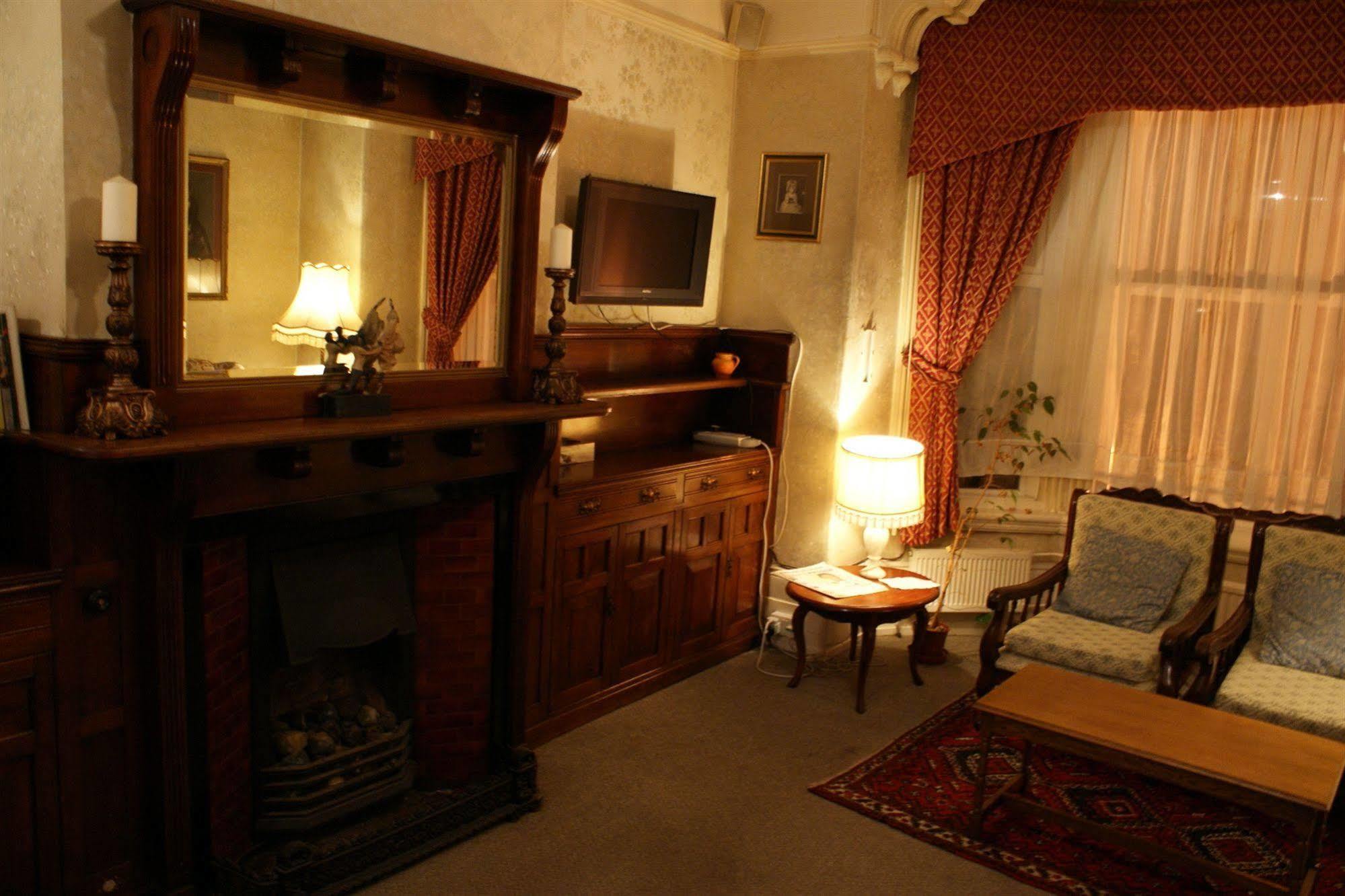 Kirkdale Hotel Кройдон Экстерьер фото